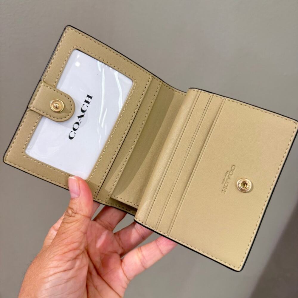 Coach CAP18 Snap Wallet With Strawberry Print - Picture 4 of 7